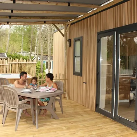 Campingplads Mobil-home Climatise - 6 Pers. - Api-1-52-2311 *